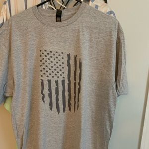Men’s XL polyblend tshirt
